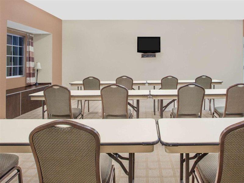 Microtel Inn & Suites By Wyndham Manchester - Newly Renovated Zewnętrze zdjęcie