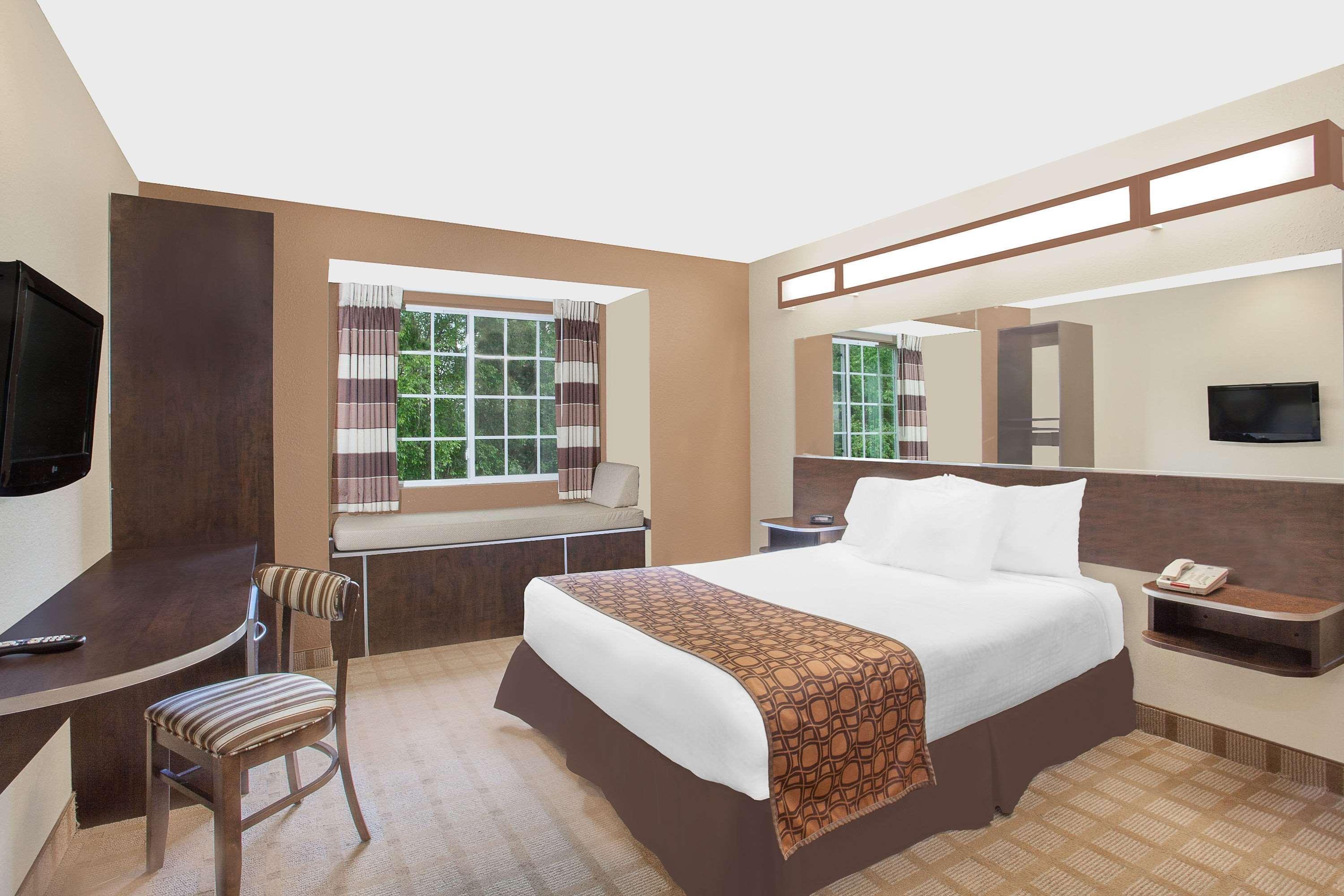 Microtel Inn & Suites By Wyndham Manchester - Newly Renovated Zewnętrze zdjęcie