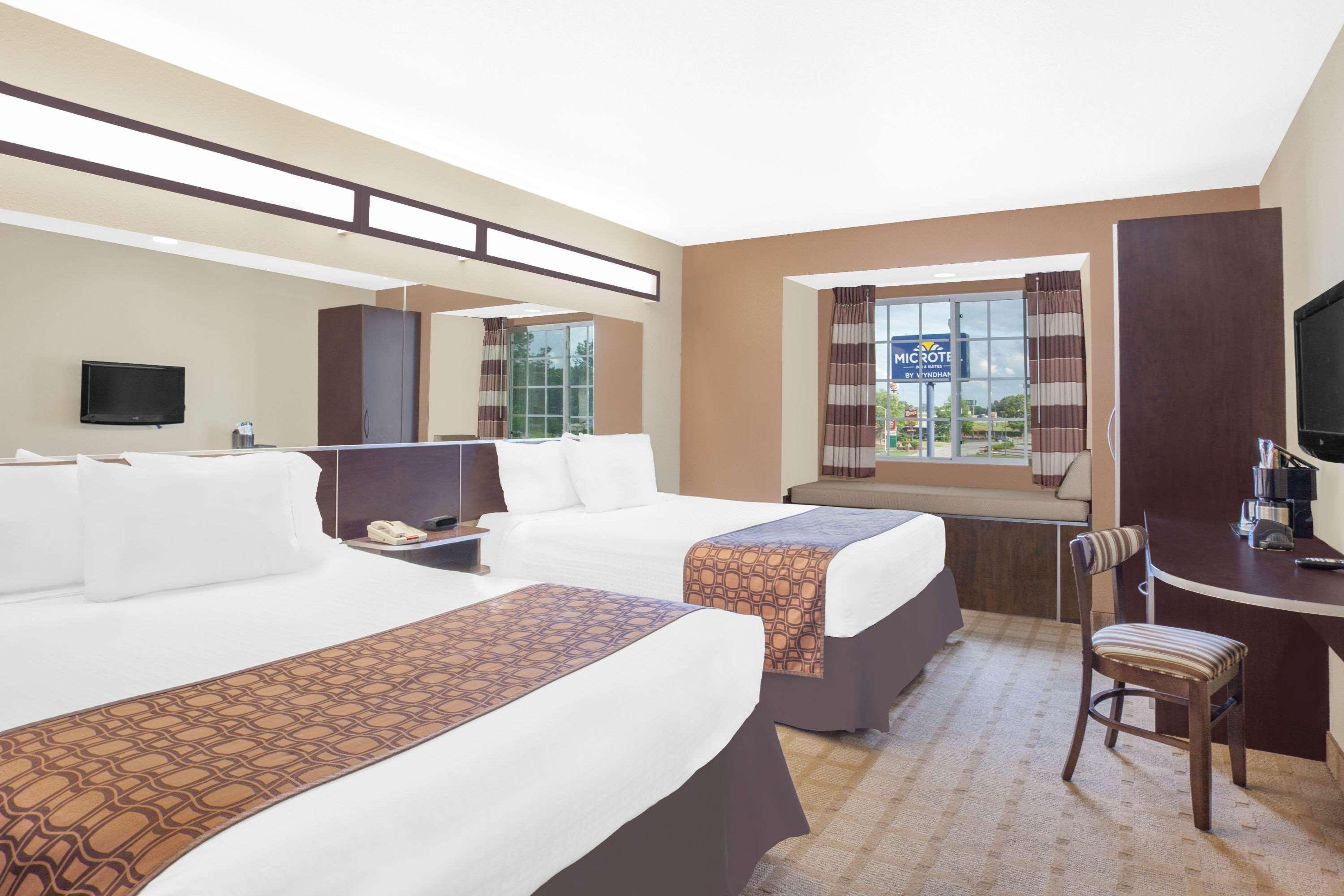 Microtel Inn & Suites By Wyndham Manchester - Newly Renovated Zewnętrze zdjęcie
