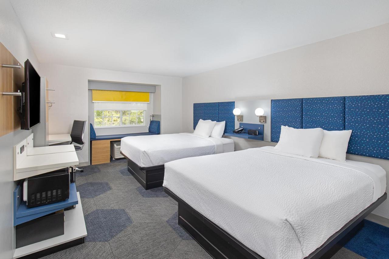 Microtel Inn & Suites By Wyndham Manchester - Newly Renovated Zewnętrze zdjęcie